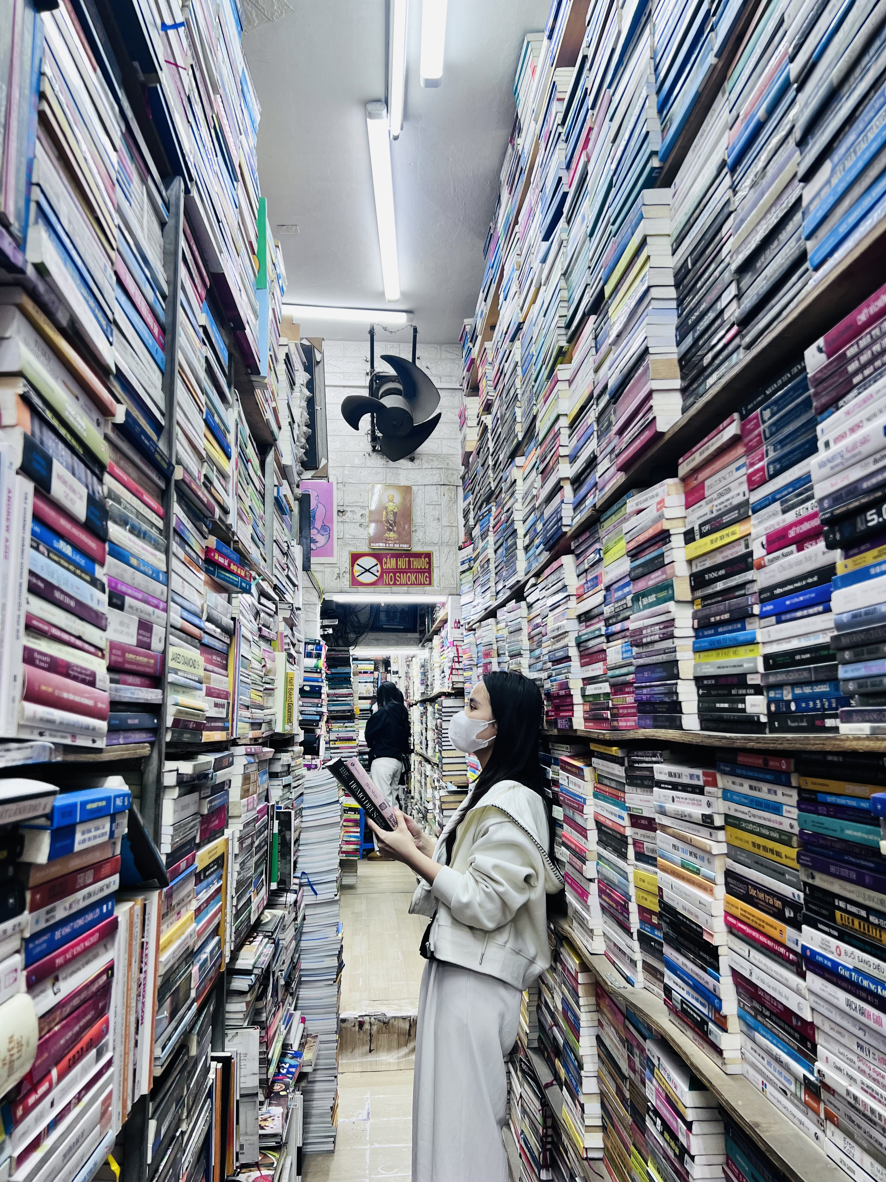 Nhật ký chuyện làm sách Ngày 3: Vì sao Hobii Library chọn mô hình mượn sách miễn phí?