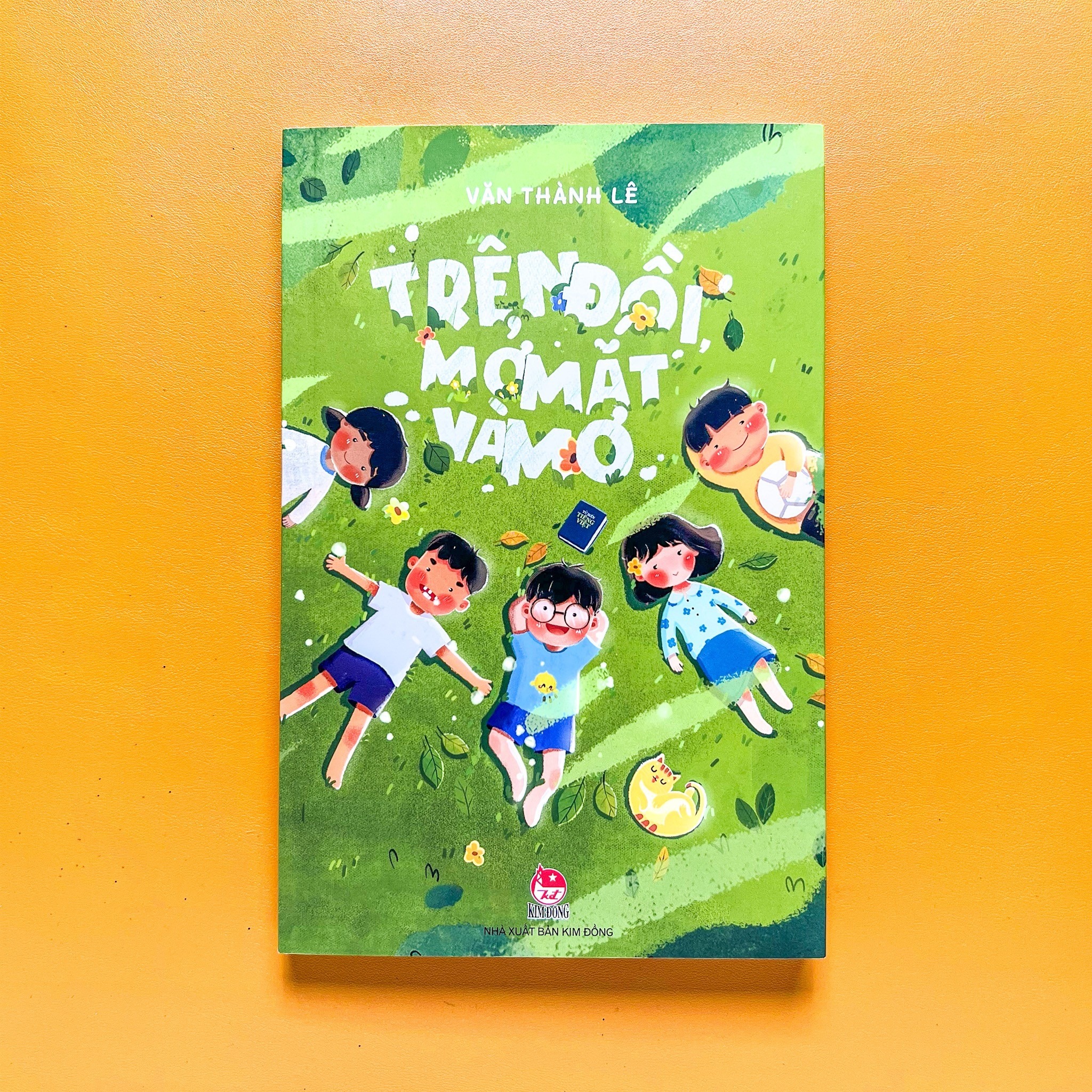 Trên đồi, mở mắt và mơ